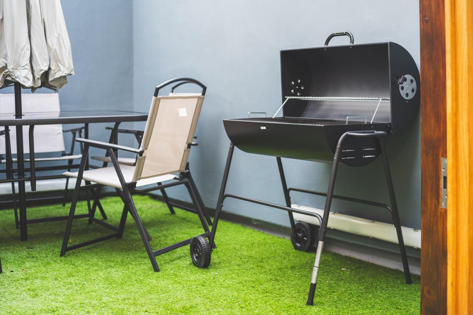 The Deluxe Barbican Duplex Лондон Экстерьер фото