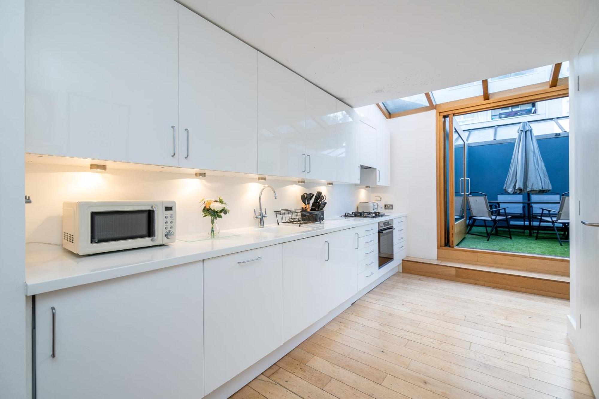 The Deluxe Barbican Duplex Лондон Экстерьер фото