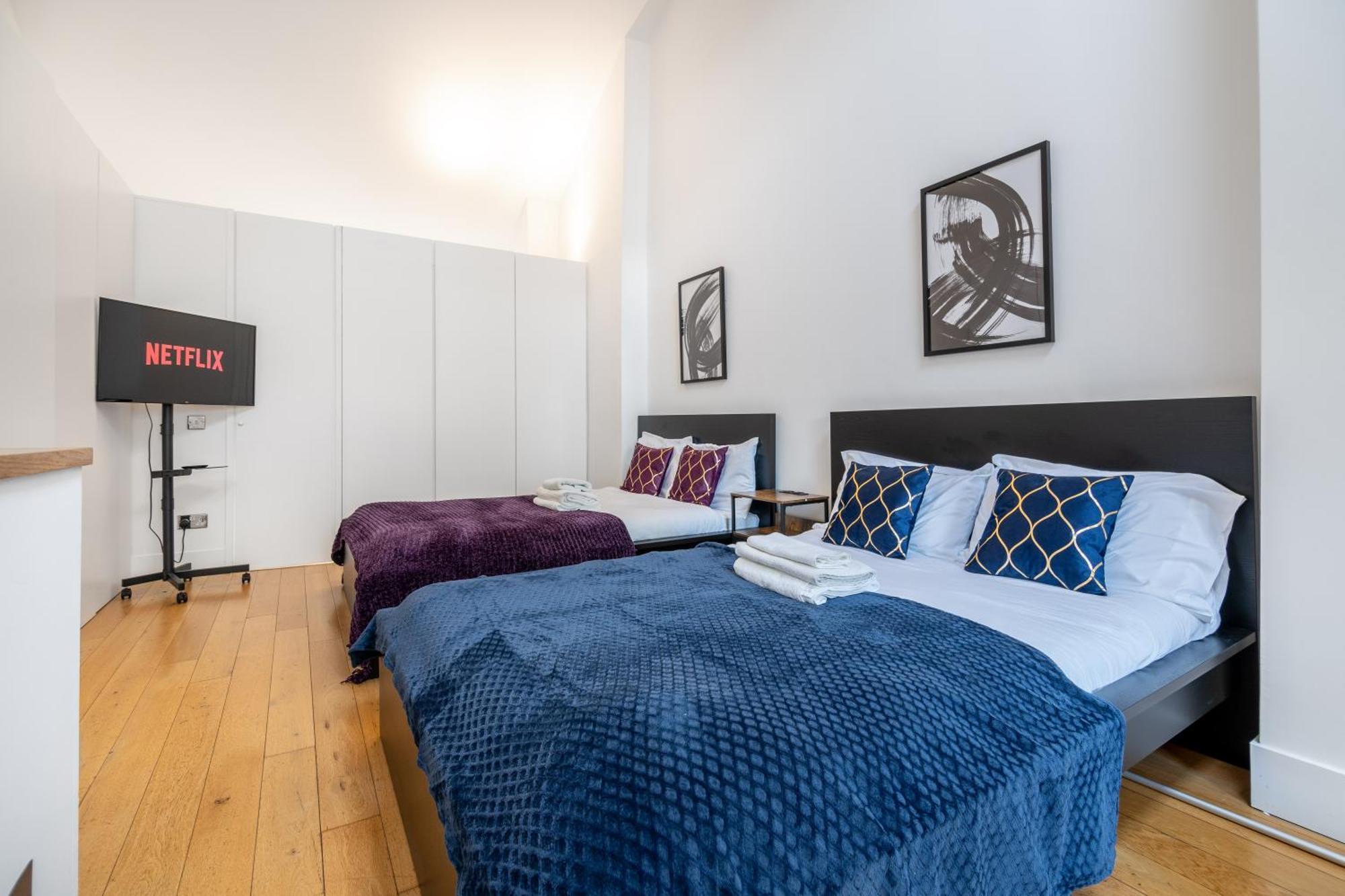 The Deluxe Barbican Duplex Лондон Экстерьер фото