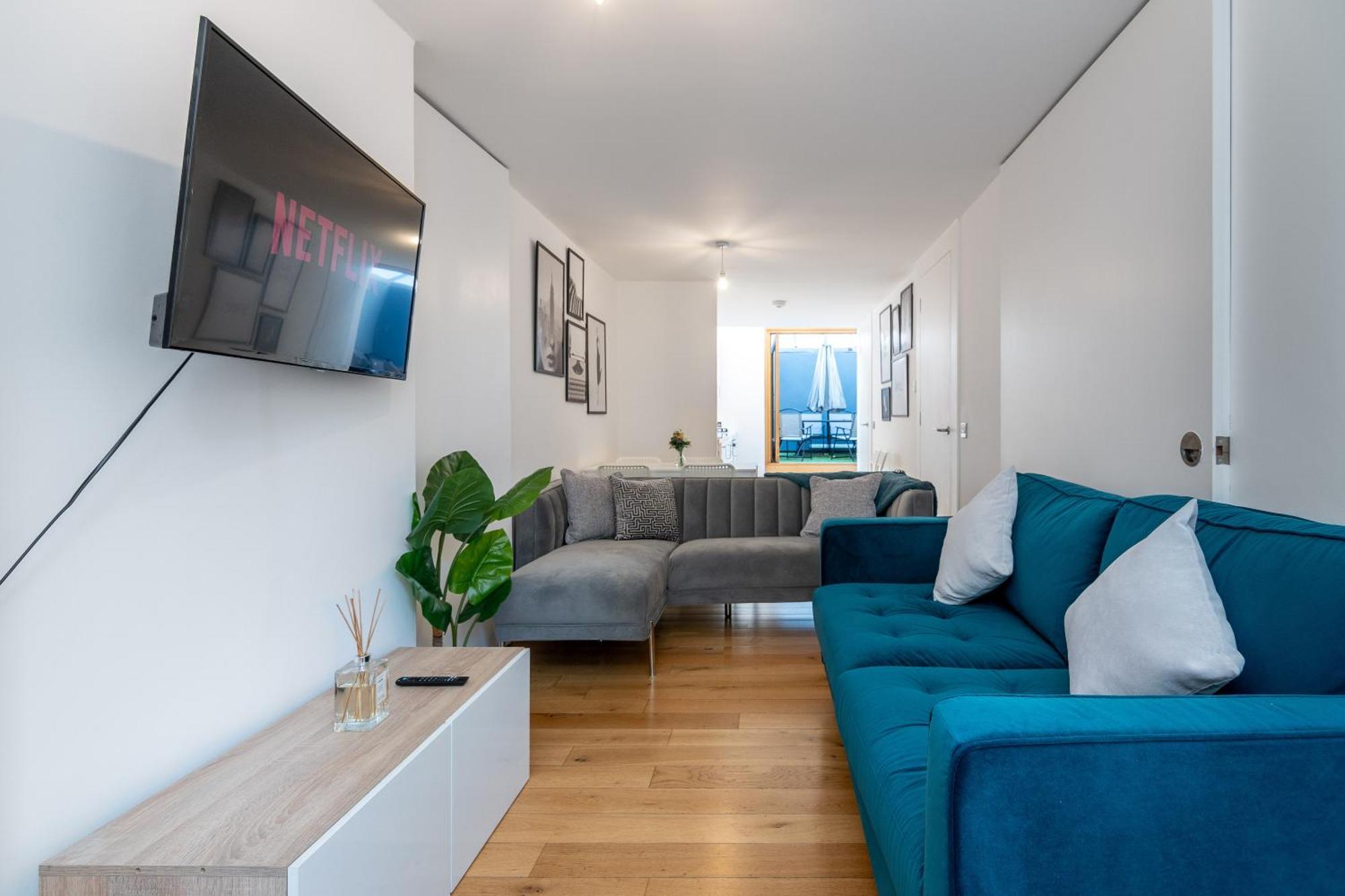 The Deluxe Barbican Duplex Лондон Экстерьер фото